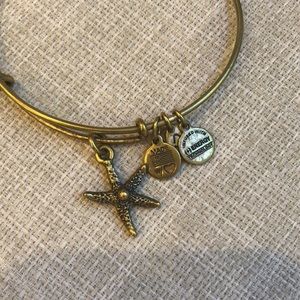 Alex and Ani Jewelry - Alex and Ani Starfish Bracelet Alex and Ani Jewelry - Alex and Ani Starfish Bracelet